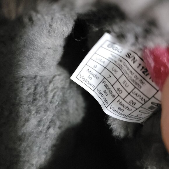 NEW UGG Classic Double Bow Mini Bow Boots Womens 9 Suede Cozy Fur Winter Boho - Picture 8 of 9